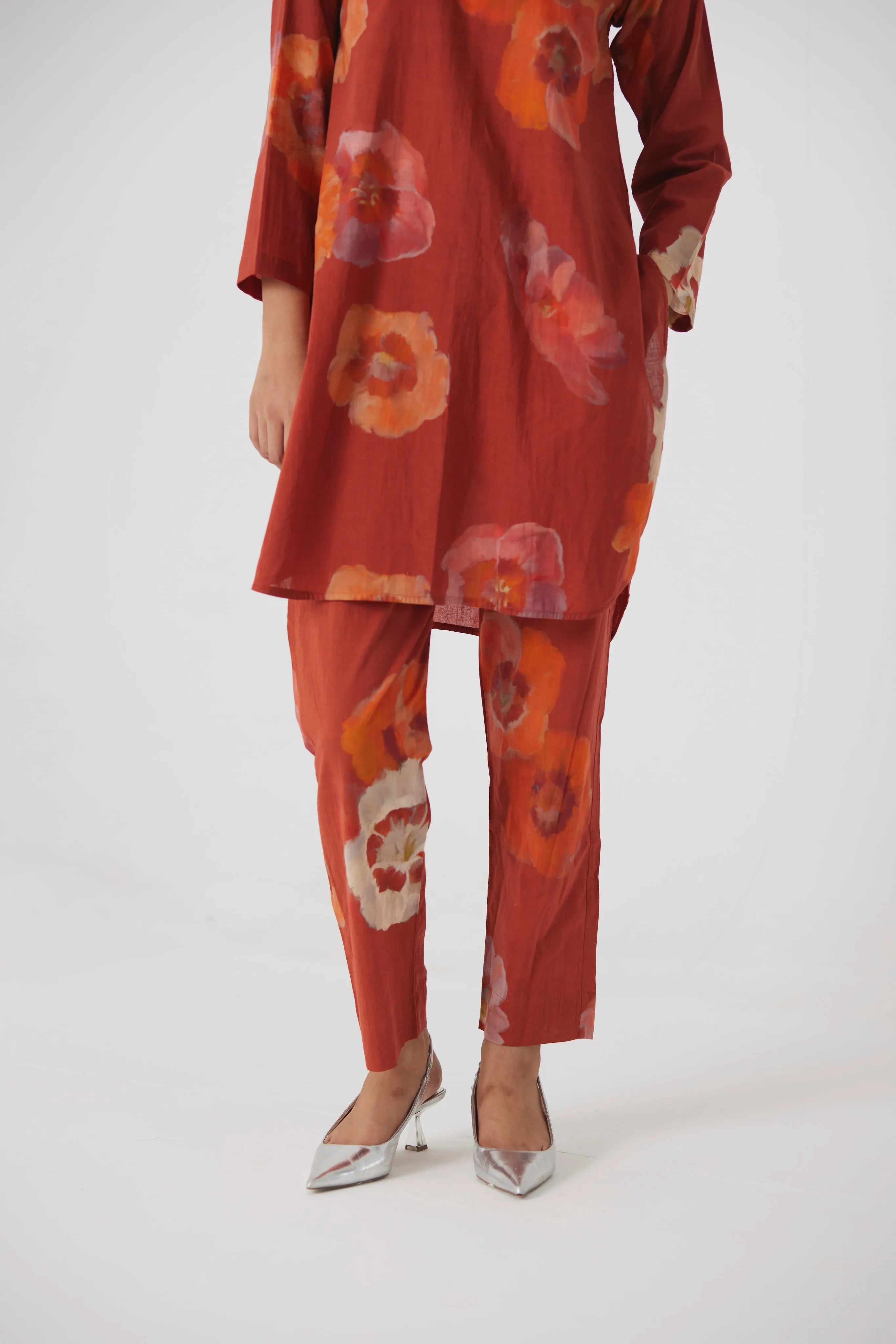 GARDENIA RED SHORT KURTA SET - Yam India