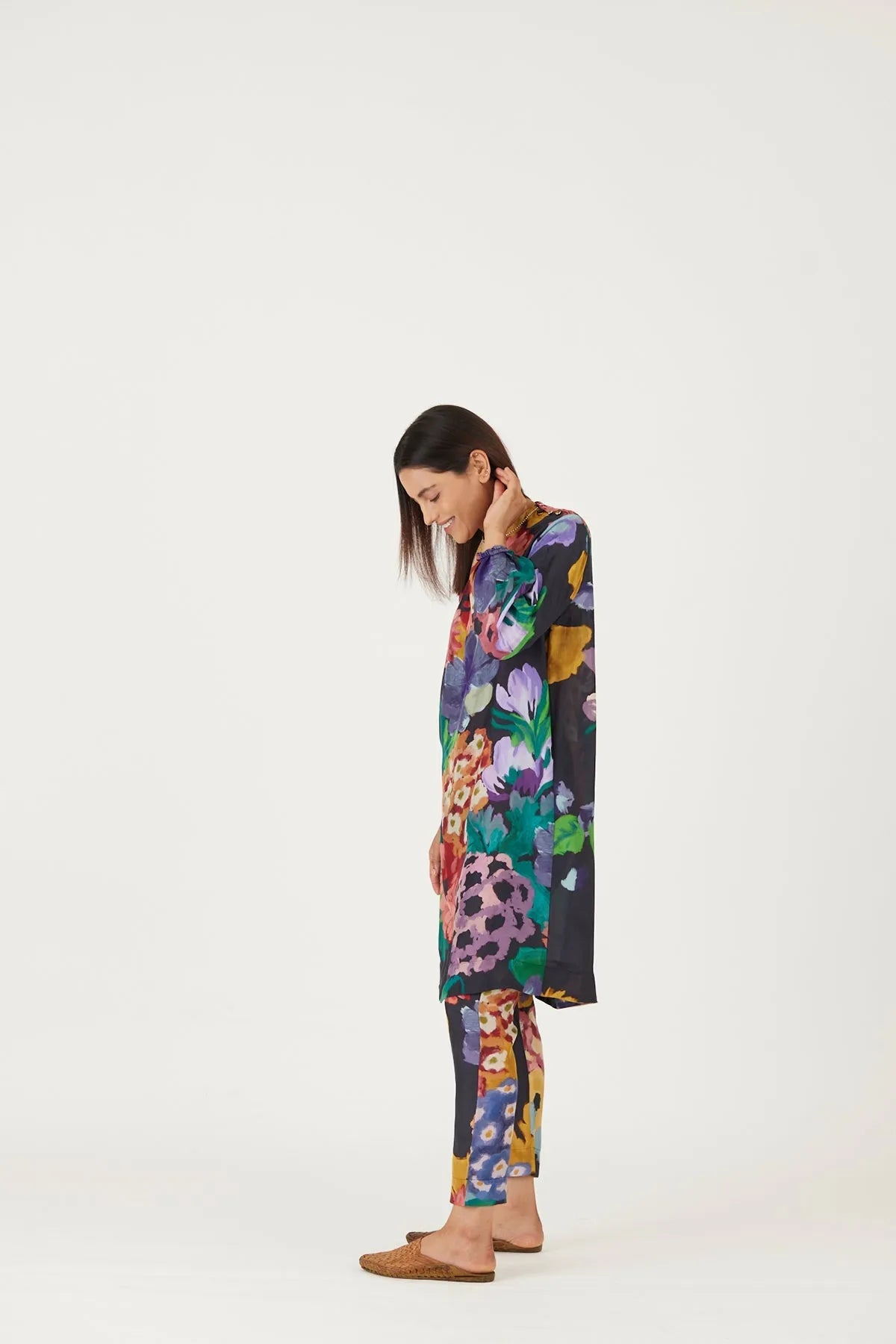FARAH BLACK SILK KURTA SET - Yam India