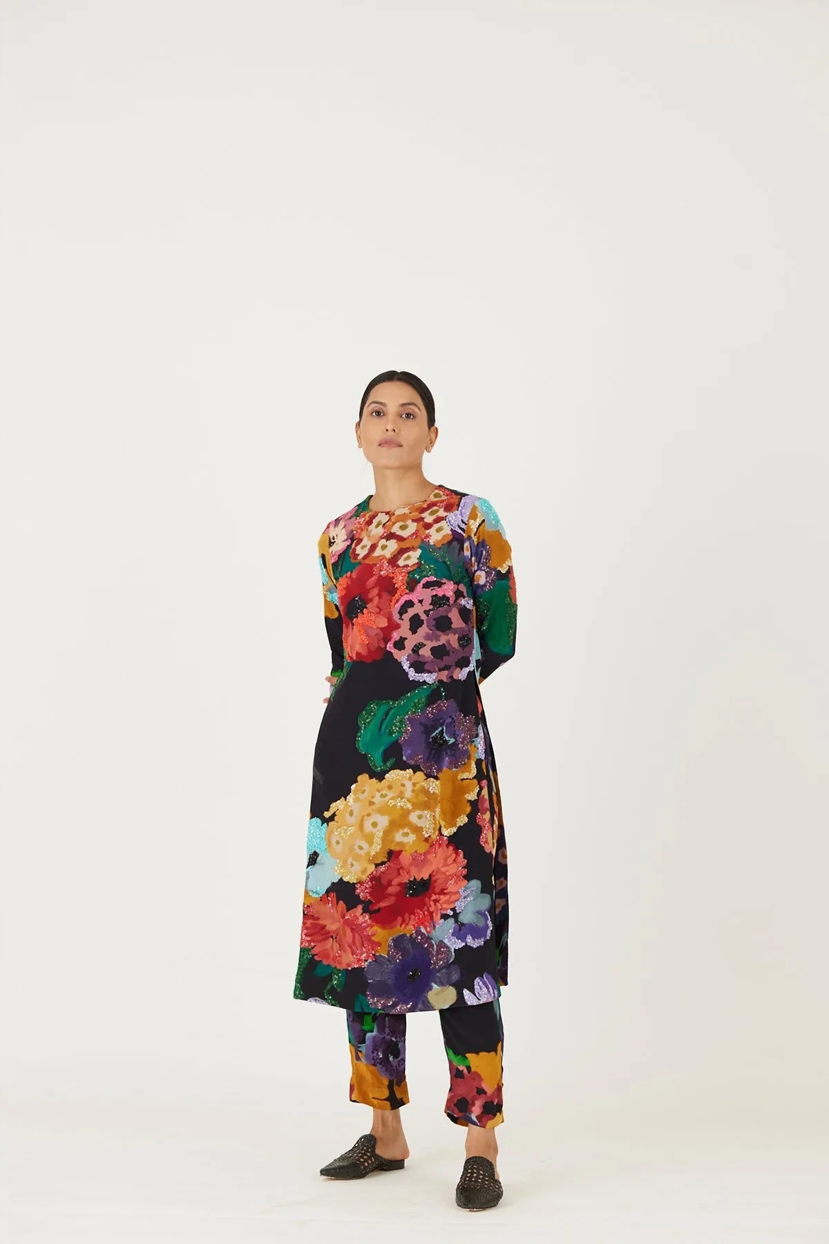 FARAH BLACK EMBROIDERED KURTA SET - Yam India