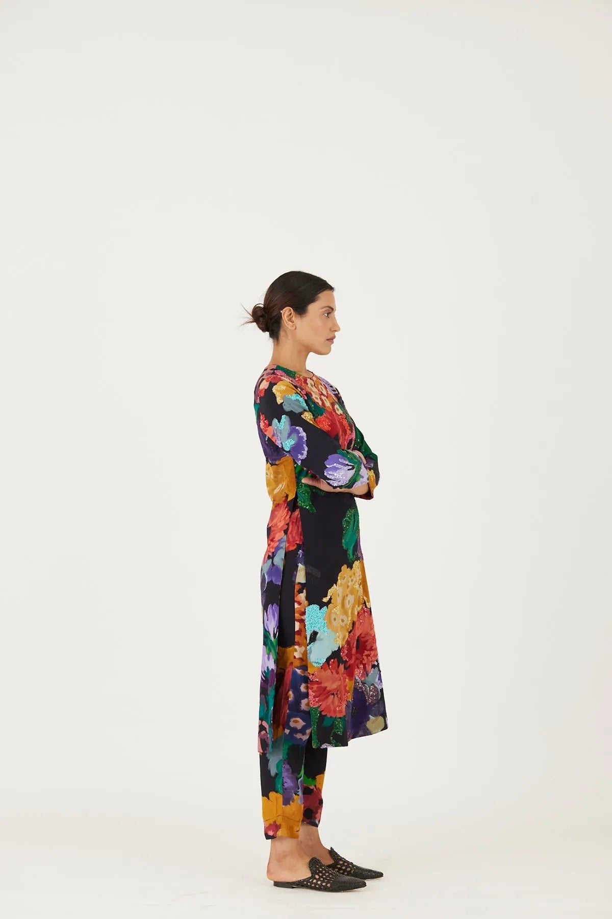 FARAH BLACK EMBROIDERED KURTA SET - Yam India