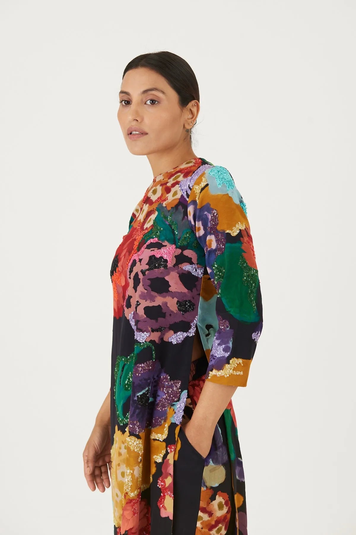 FARAH BLACK EMBROIDERED KURTA SET - Yam India