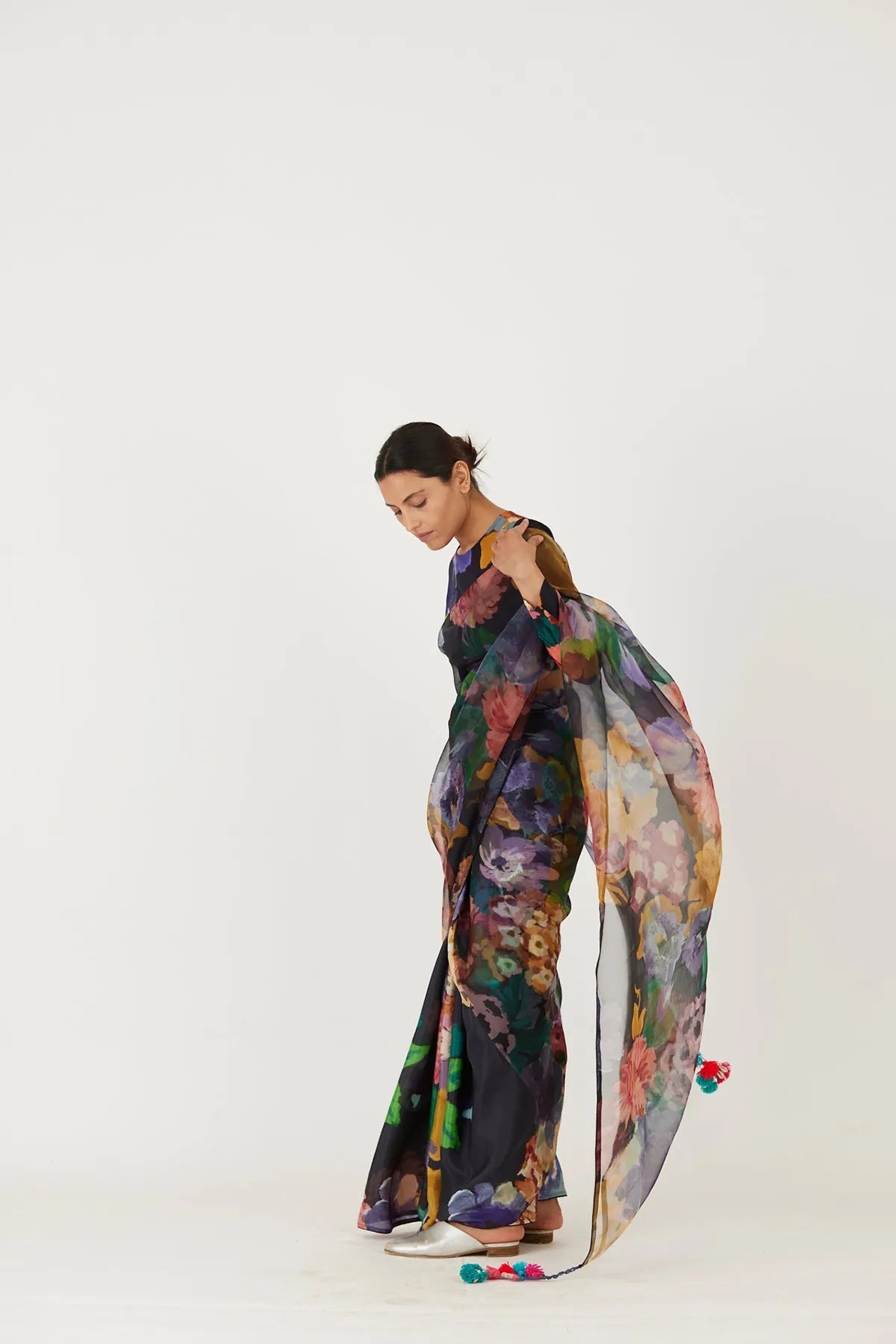 FARAH BLACK SAREE - Yam India