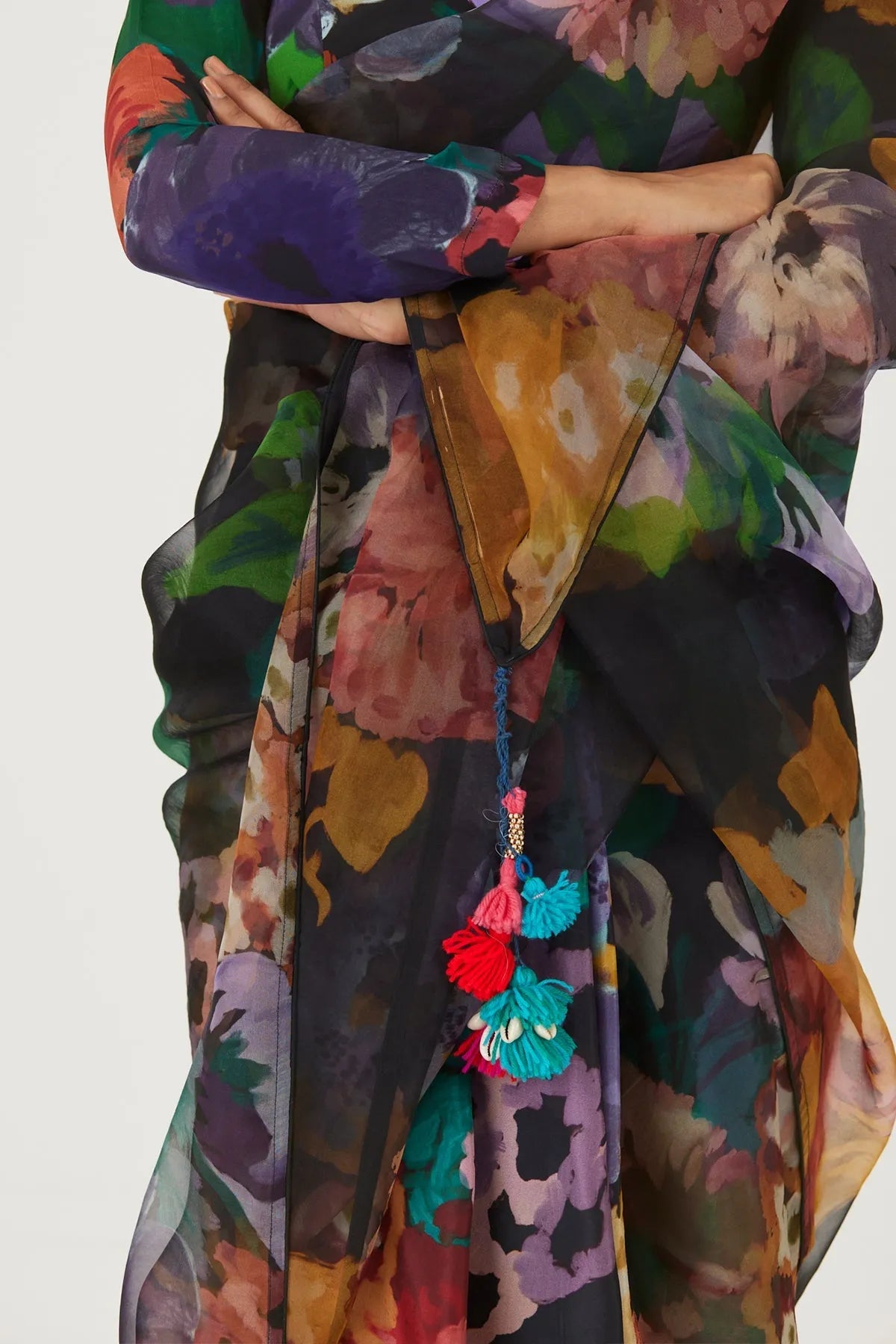 FARAH BLACK SAREE - Yam India