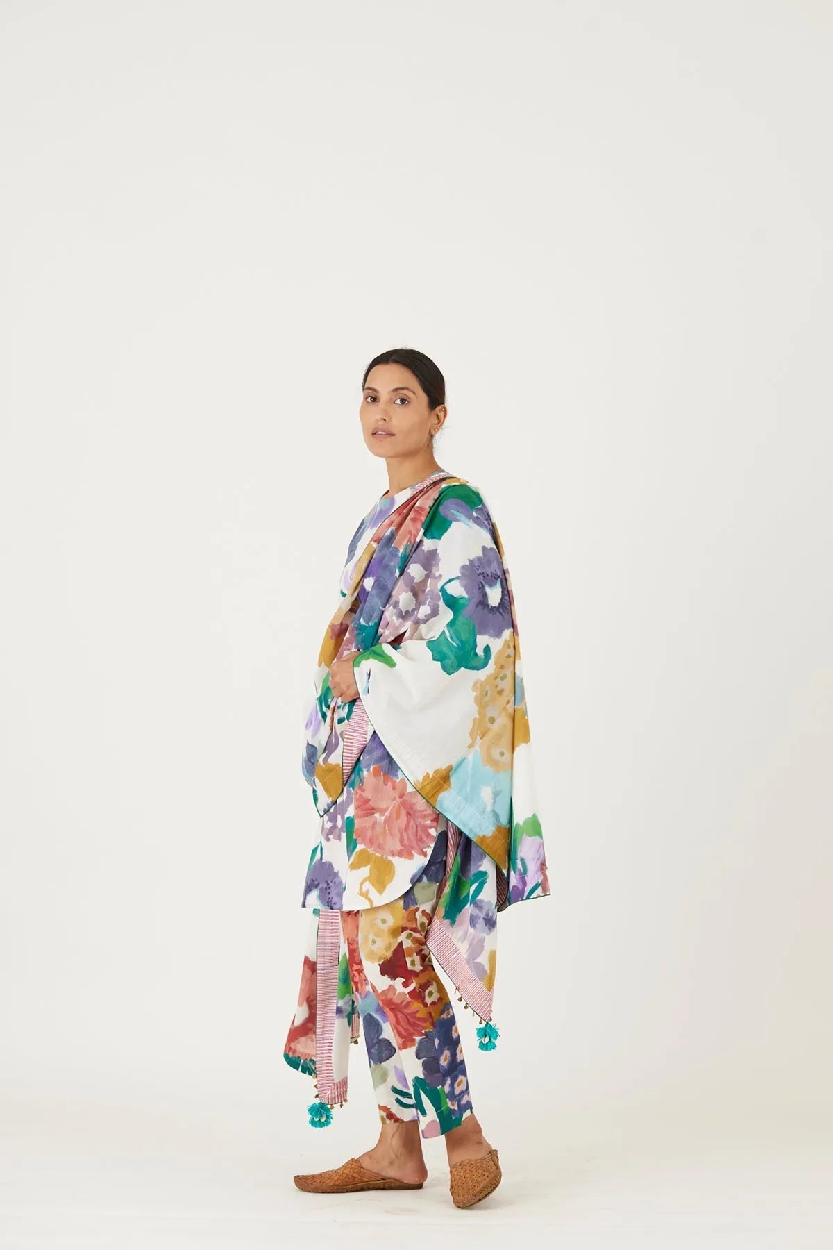 FARAH WHITE DUPATTA - Yam India